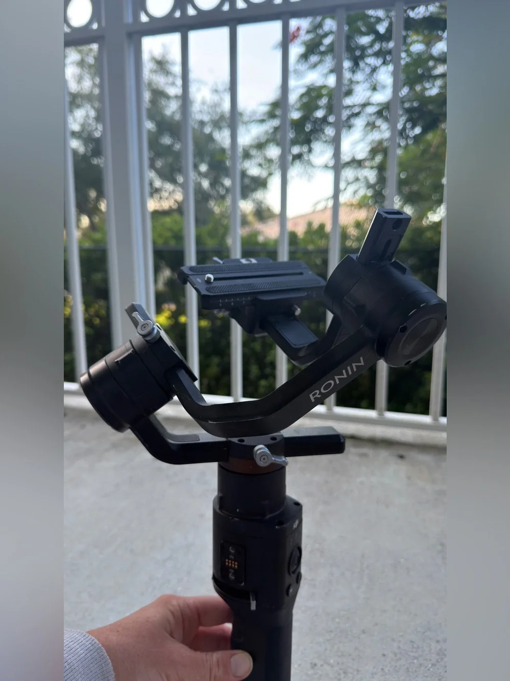 DJI RONIN-S   3-Axis Handheld Gimbal Stabilizer for DSLR/ mirrorless camera!